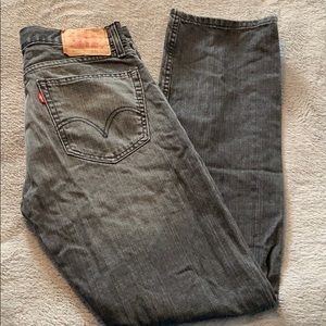 Men’s Black Distressed Levi’s Jeans